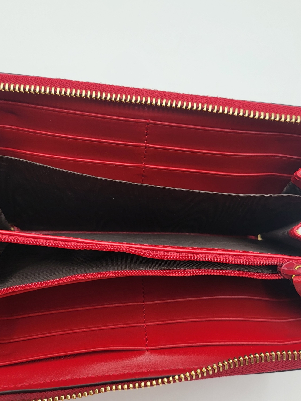 GUCCI Calfskin Sylvie Zip Around Long Wallet Hibiscus Red 476083. Authentic.. - Picture 8 of 16